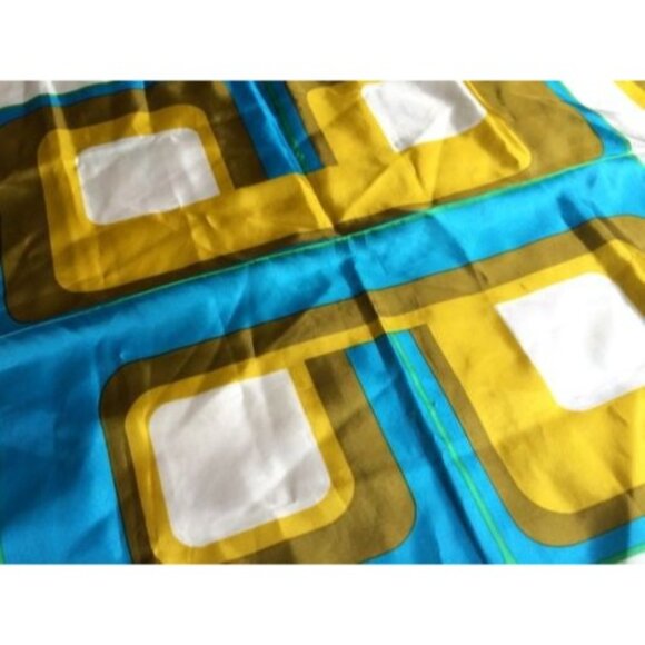 Totes Rain Scarf Water Repellent Square 26.5" x 26.5" Polyester Geometric Patter - Picture 2 of 4